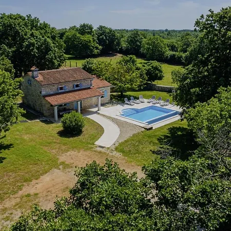 Picanci In Bibici Svetvincenat Exterior photo